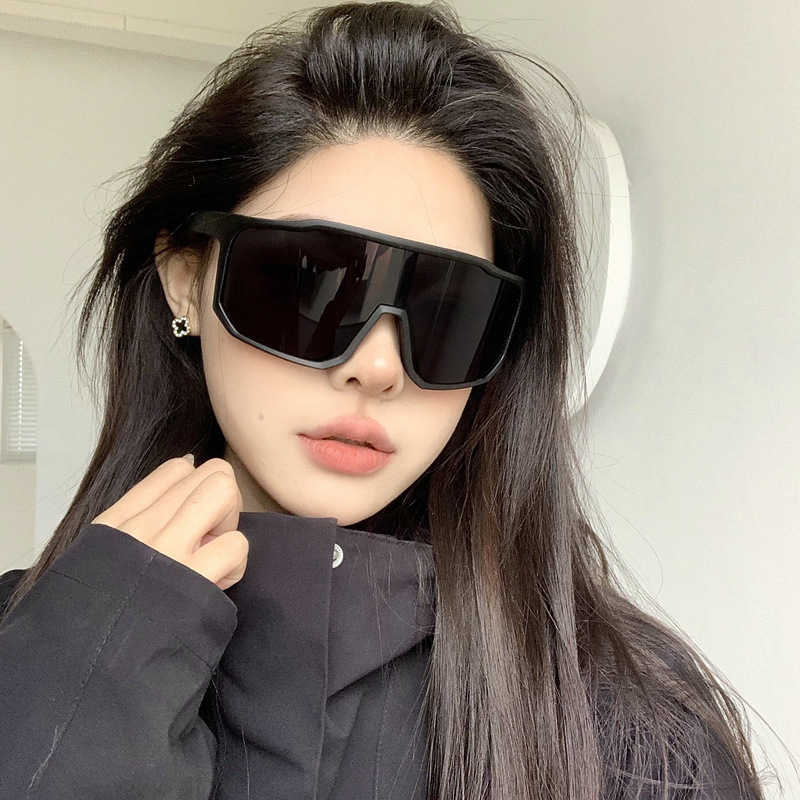 Black Oversized Frame Outdoor Cycling Windproof Sports Sunglasses for Men and Women Mountaineering Skiing Goggles Slimming Sunglasses S260304