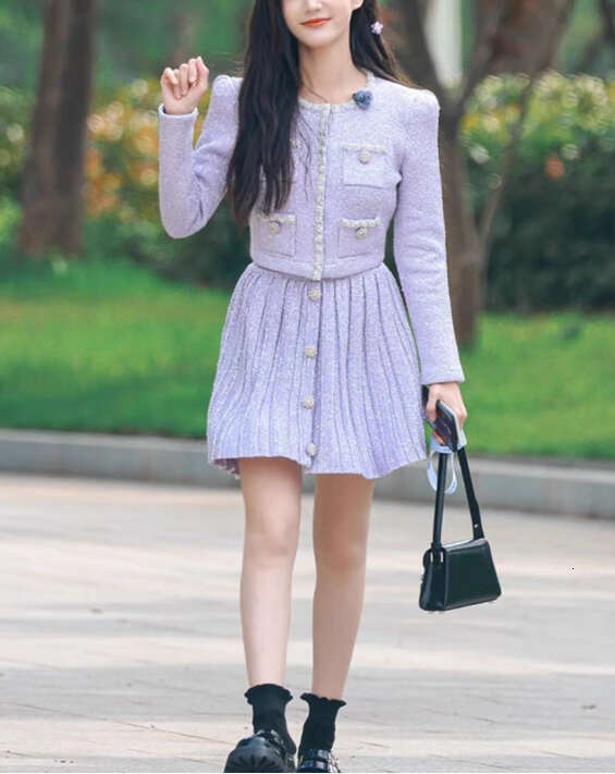 2026 autumn and winter designer fashionable and elegant sequin diamond button short jacket and pleated skirt set