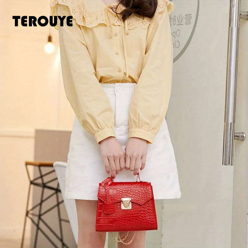 Chic Crocodile-Embossed Mini Handbag Solid Color Twist Lock Closure Handbags Tote Bag For Women Purse TEROUYE