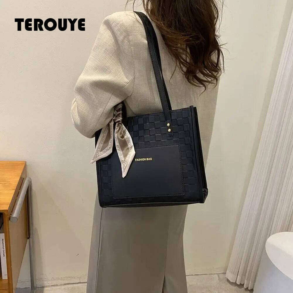 Korean Model Women's Women Luxury Tote Large Capacity Handbag Fashion Printing Shoulder Bag Trendy TEROUYE