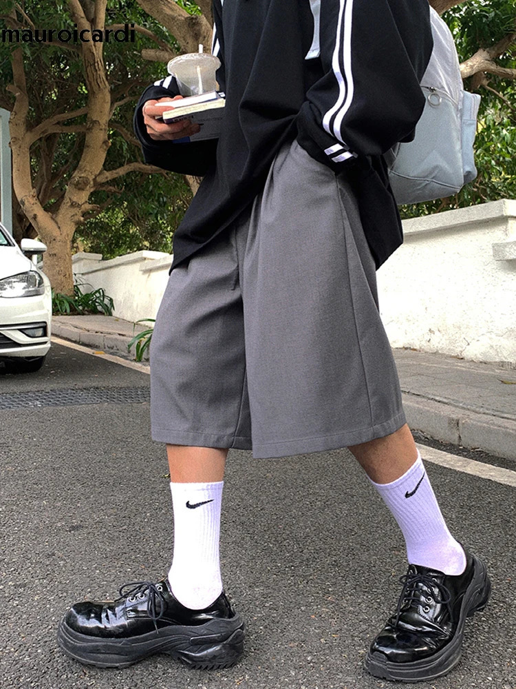 Mauroicardi Spring Summer Loose Casual Soft Grey Pleated Shorts for Men with High Waist Short Straight Pants Korean Clothes 260304