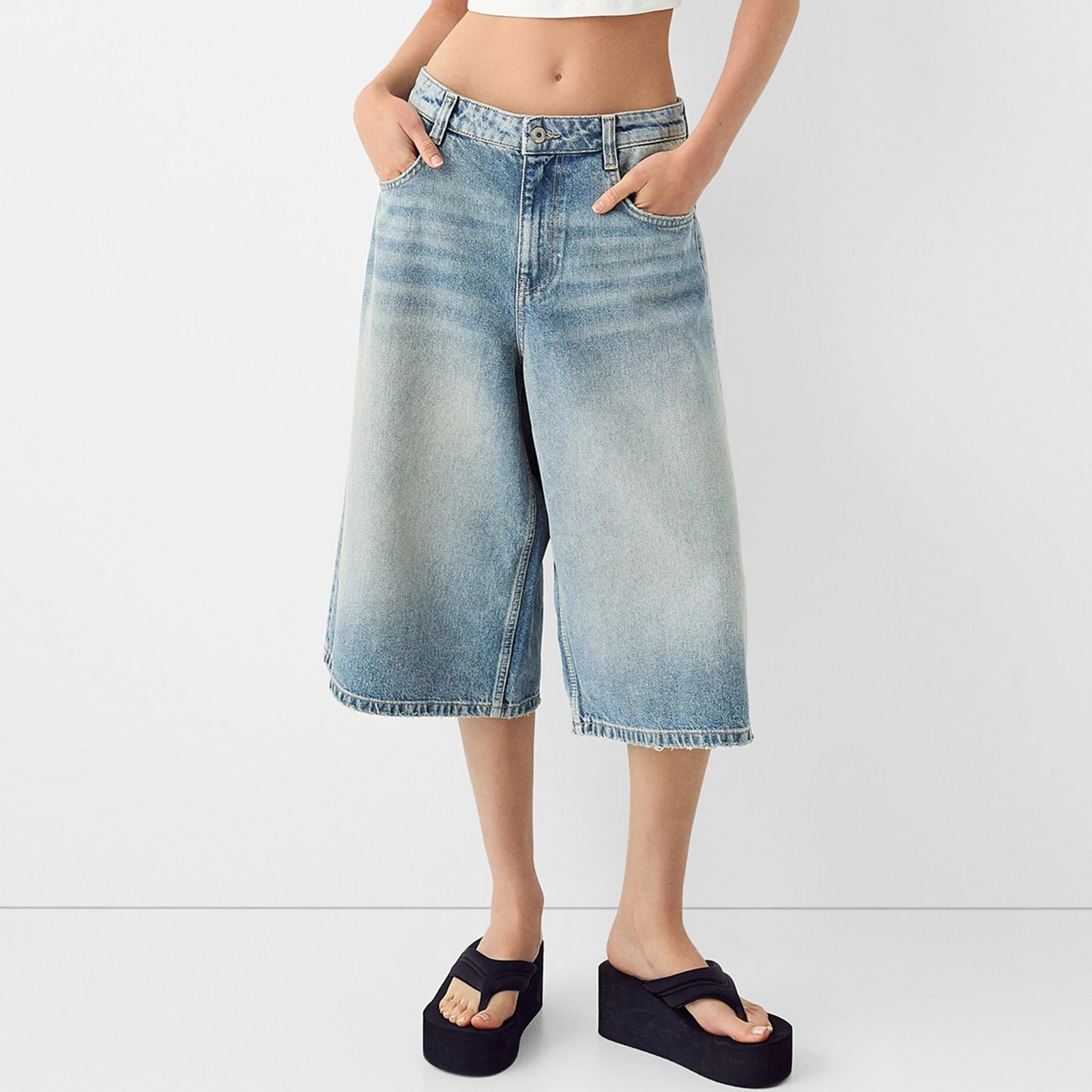 Womens Trendy Knee Length Denim Shorts Low Waisted Stretchy Bermuda Jean Shorts Baggy Cargo Jorts Y2K Vintage Streetwear 260306
