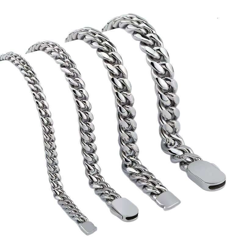 Carefully selected cross-border best-selling hip-hop stainless Cuban chain with oval clasp, 18K gold titanium steel jewelry necklace, wholesale
