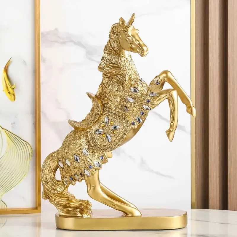 Golden Horse Statue Decor Luxury Resin Sculpture for Tabletop & GiftT260307