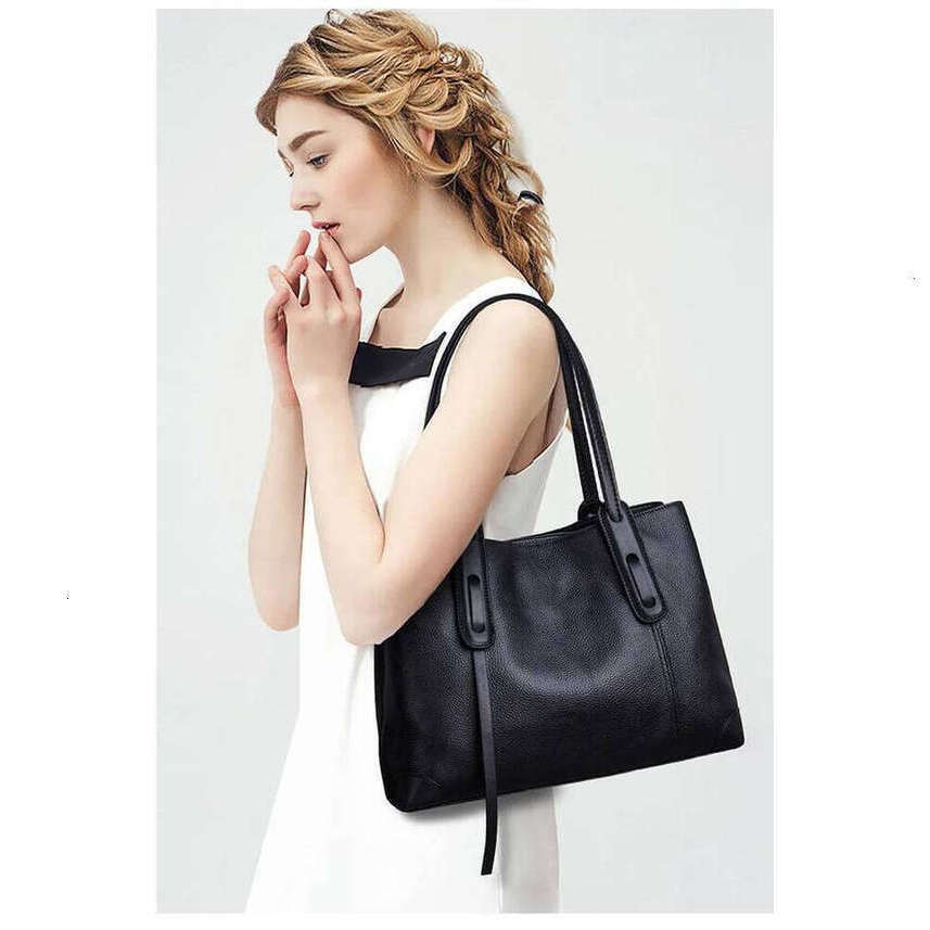 TAURUSCIAGA 2024 Winter Spring Lichee Genuine Leather Women Shoulder Handbag Large Capacity Soft Cowhide Pacthwork Female Tote Bag Noble Temperament B