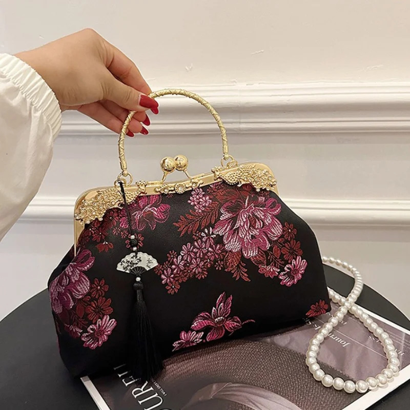 Chinese Style Embroidered Snapbutton Shoulder Bags Cheongsam Traditional Exquisite Womens Handbag Red Bridal Pearl Wedding Bag 260307
