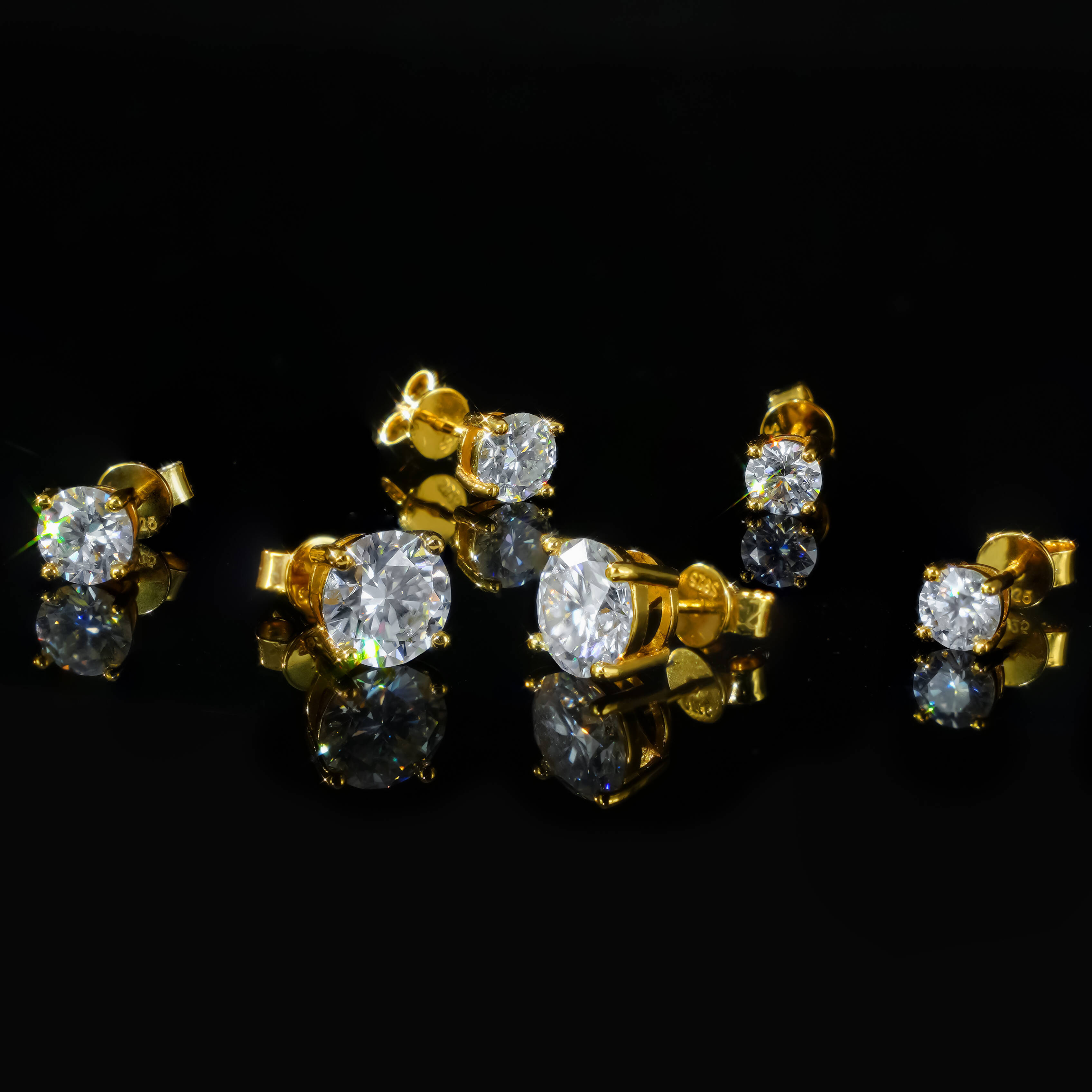 Luxurious Vvs Baguette Cut 8mm Moissanite Stud Earrings 925 Sterling Silver Gold Plated Brilliant Fire Anniversary