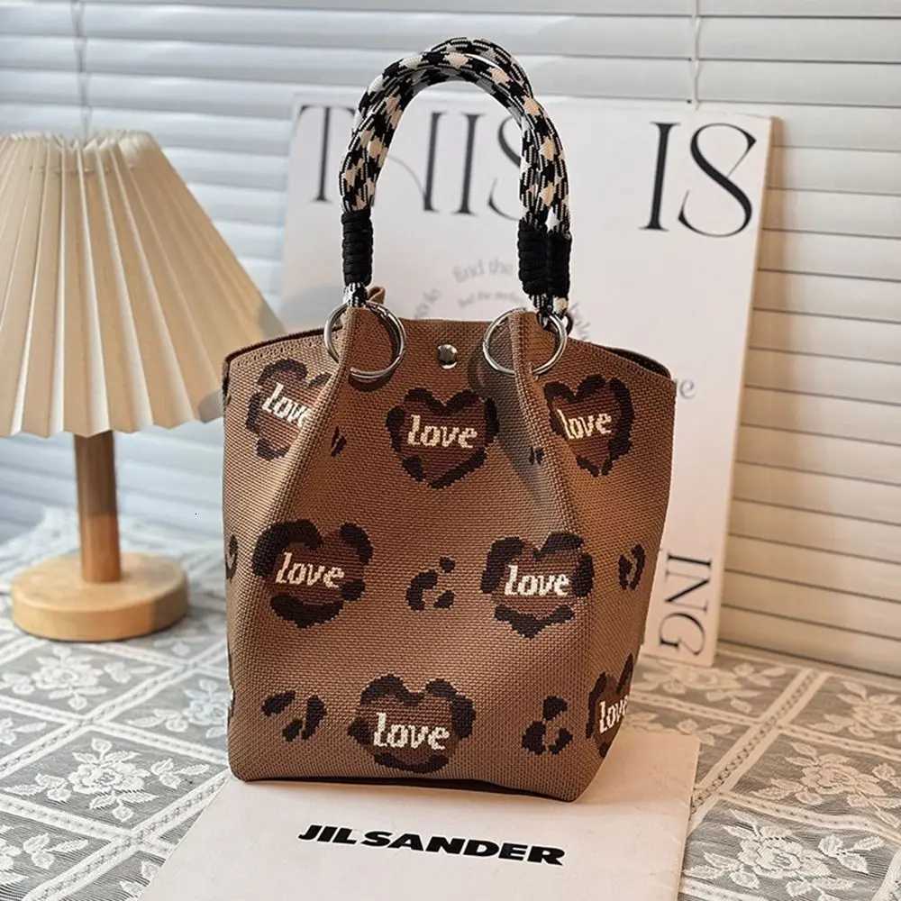 FAshion Cartoon Knitted Bucket Bag Handmade Large Capacity Wrist Bag Woven Ring Tote Bag for Women H260306