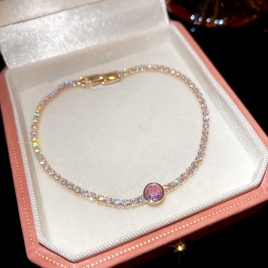 Fresh elegant adjustable bracelet for women, inlaid with imitation white iridescent zircon low-key luxury simple fashionable