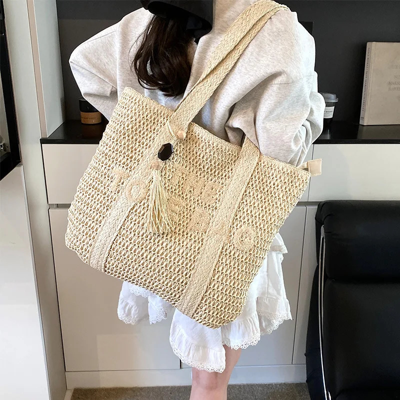 French style large capacity woven straw woven bag for women beach vacation shoulder bag casual commuting tote bag 260303