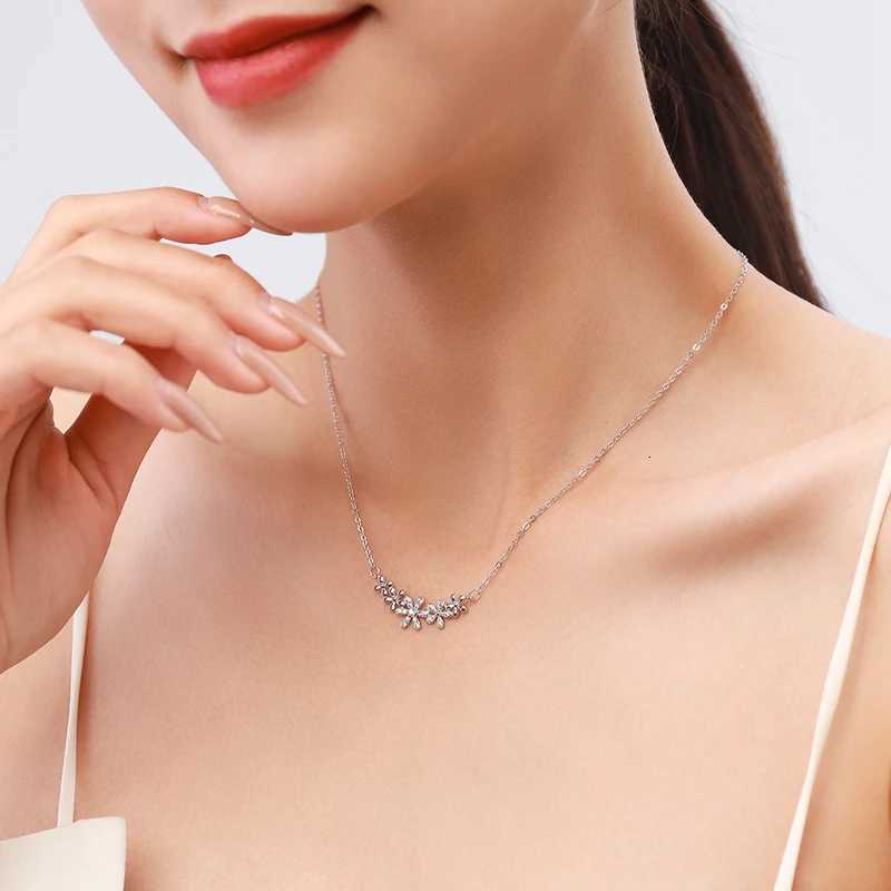 Ailmay Genuine 925 Sterling Silver Little Daisy exquisite Flowers Jewelry Sets Sparkling CZ For Women Statement Jewelry Gift H260307 - view 5