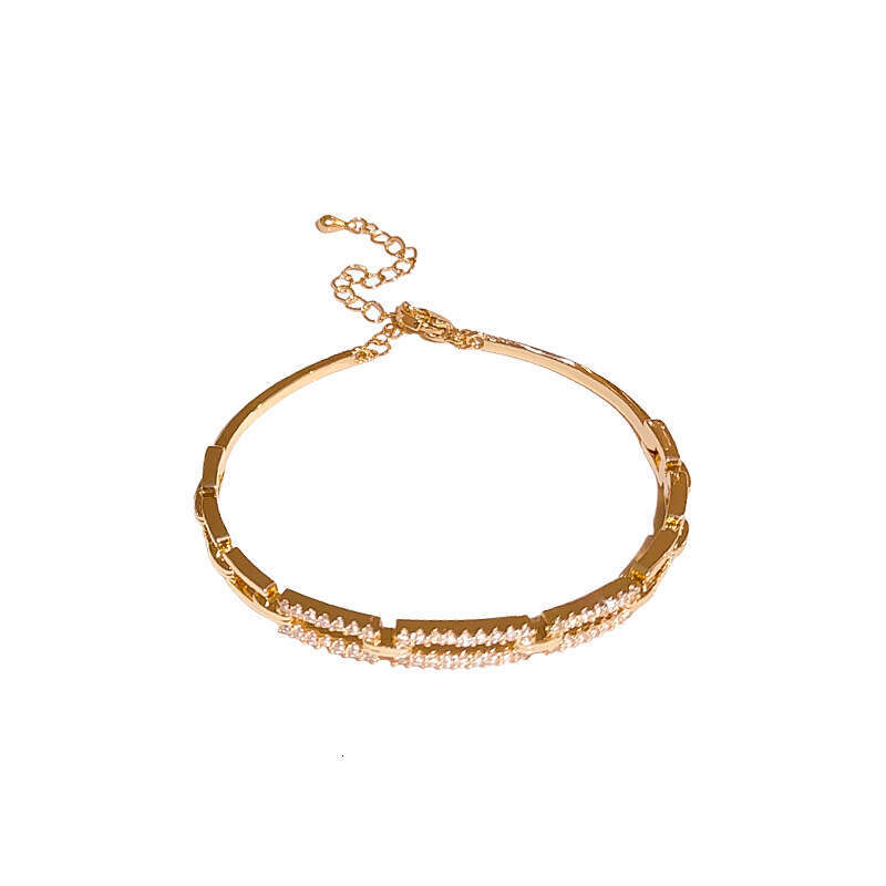 Fashionable and stylish diamond-encrusted pig nose bracelet for women, light luxury full-diamond Design design, versatile adjustable open bangle
