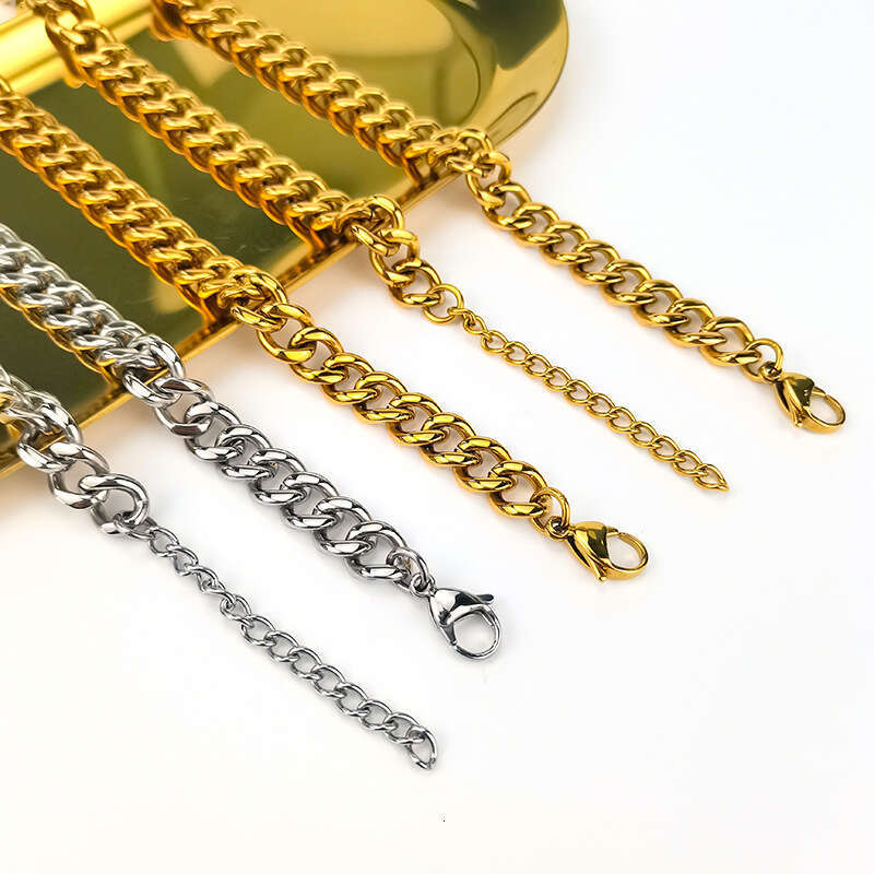 High-quality, finely polished, popular in Europe America, personalized hip-hop Cuban necklace, punk style, thick sweater chain for men and women, tren