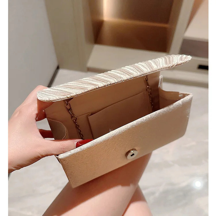 Texture and Fashionable One Shoulder Crossbody Fashion Bag Party hand bag elegant Fashion fold evening clutch bag 260306