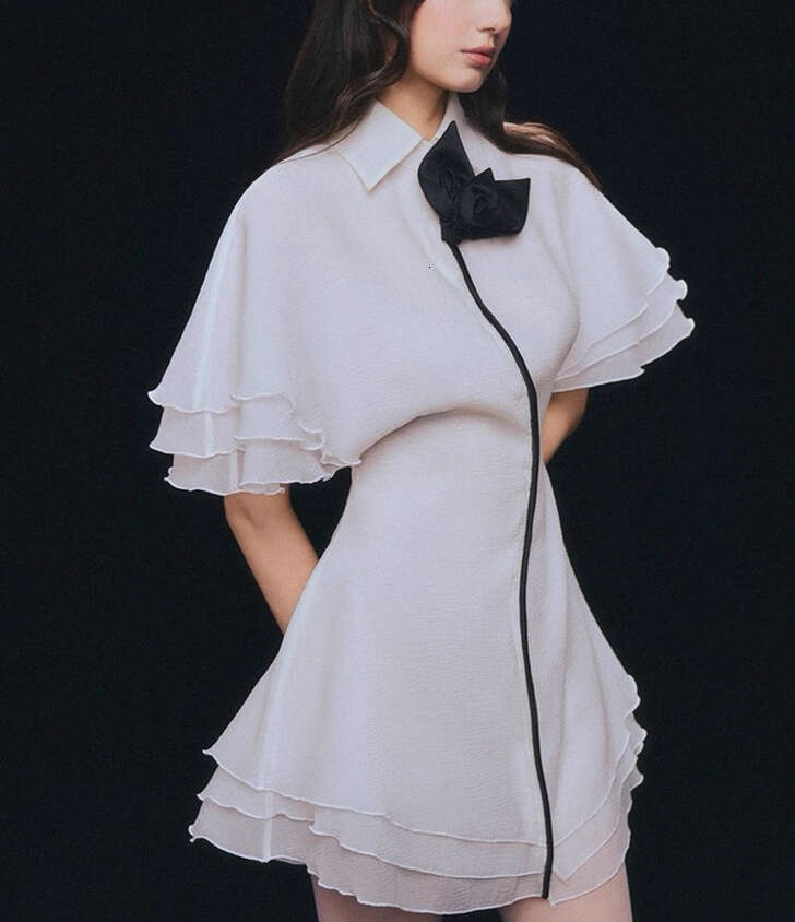 2026 Spring/Summer New Designer Sweet Young College Style Color blocked Bell Sleeves Waist Short Skirt