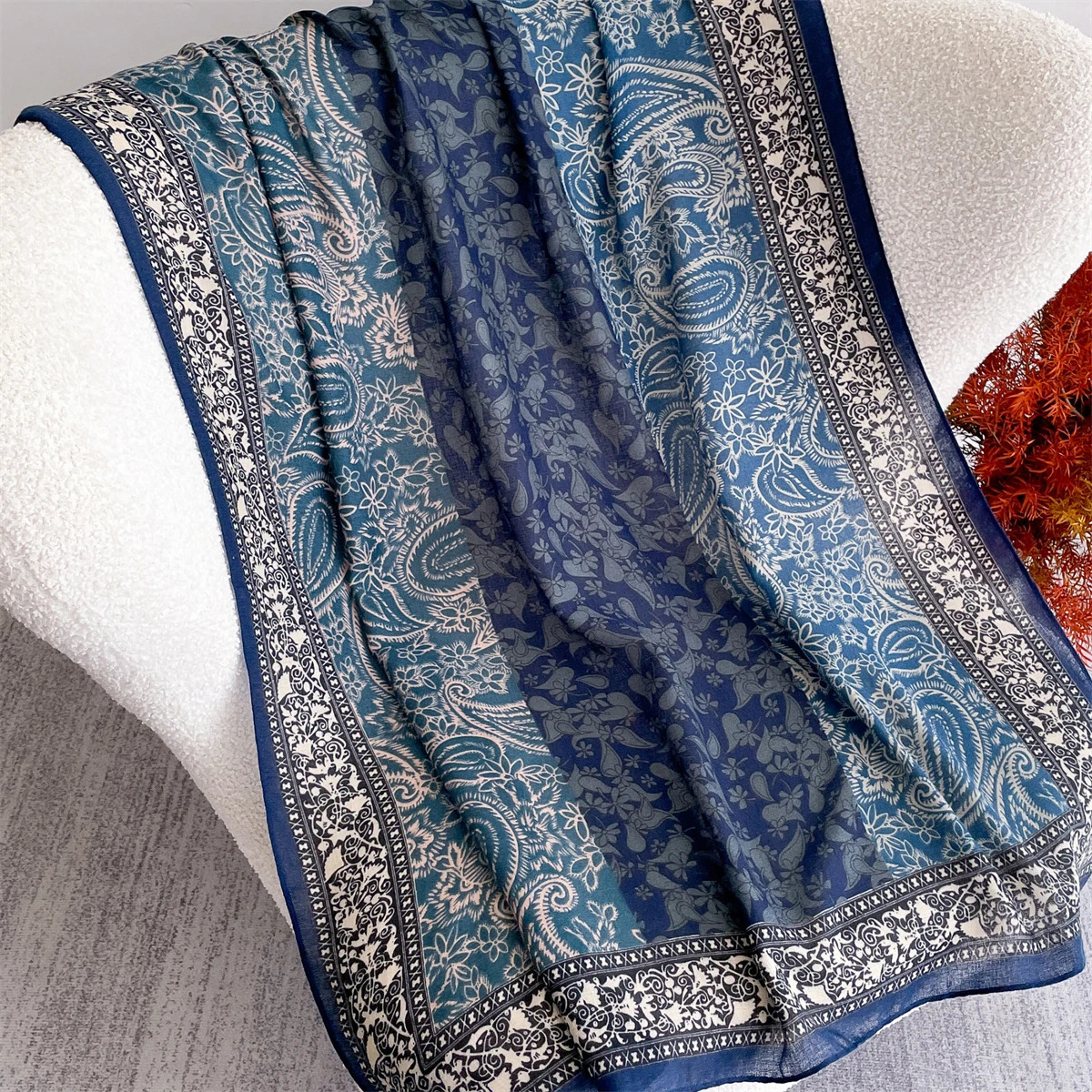 Autumn and Winter Travel Warm Cashmere Shawl Scarf Fashion Women Paisley Print Pashmina Blanket Wraps Female Cute Poncho Bufanda 260302
