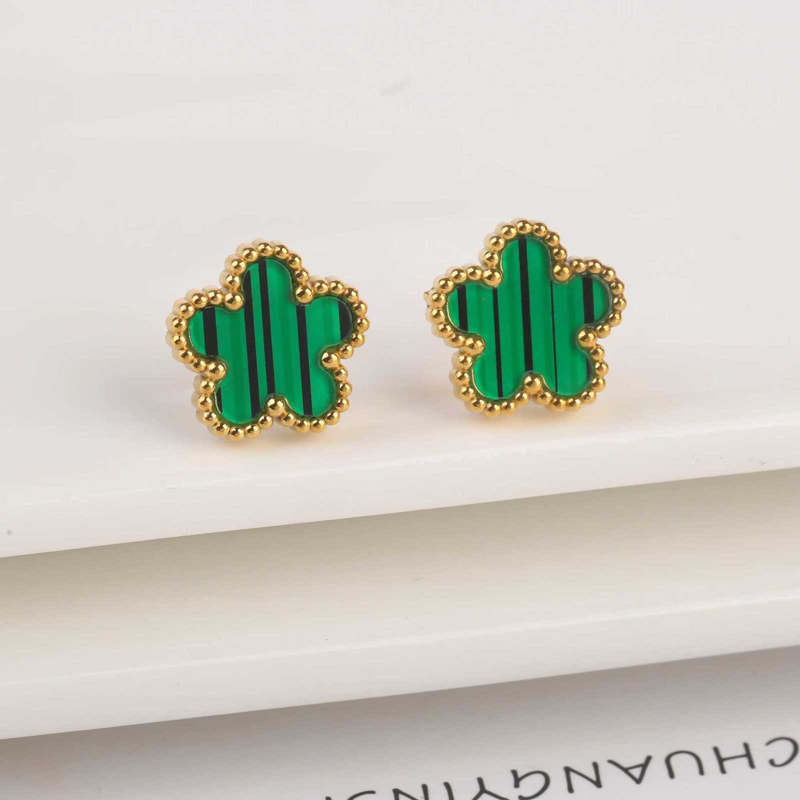 Classic StainlESS Steel Five Flower Jewelry Necklace Set Earrings Simple for Woman Girl Party Daily Wear Jewelry H260307 - view 5