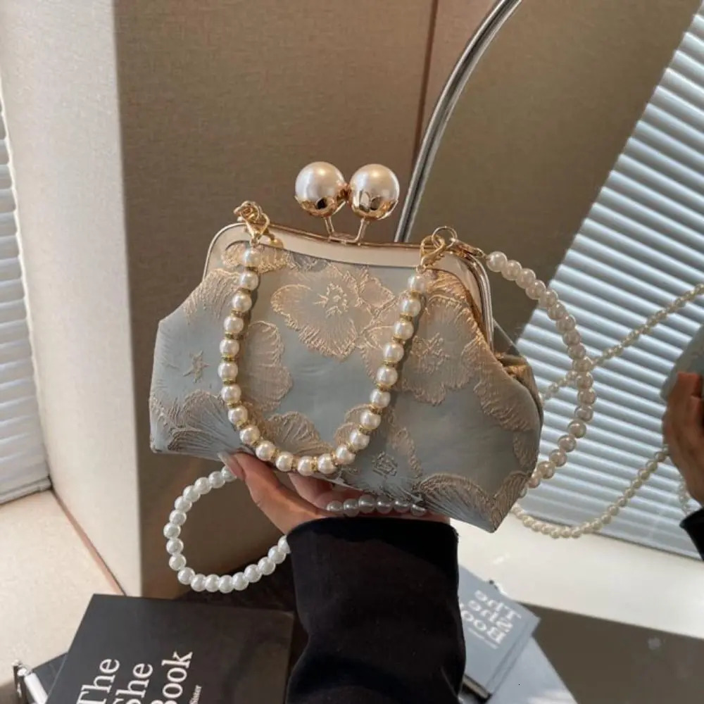 Retro Pearl Chinese Style Handbag Kiss Lock Cheongsam Accessories Embroidery Banquet Bag Elegant Shoulder Hanfu Clutch Party 260307