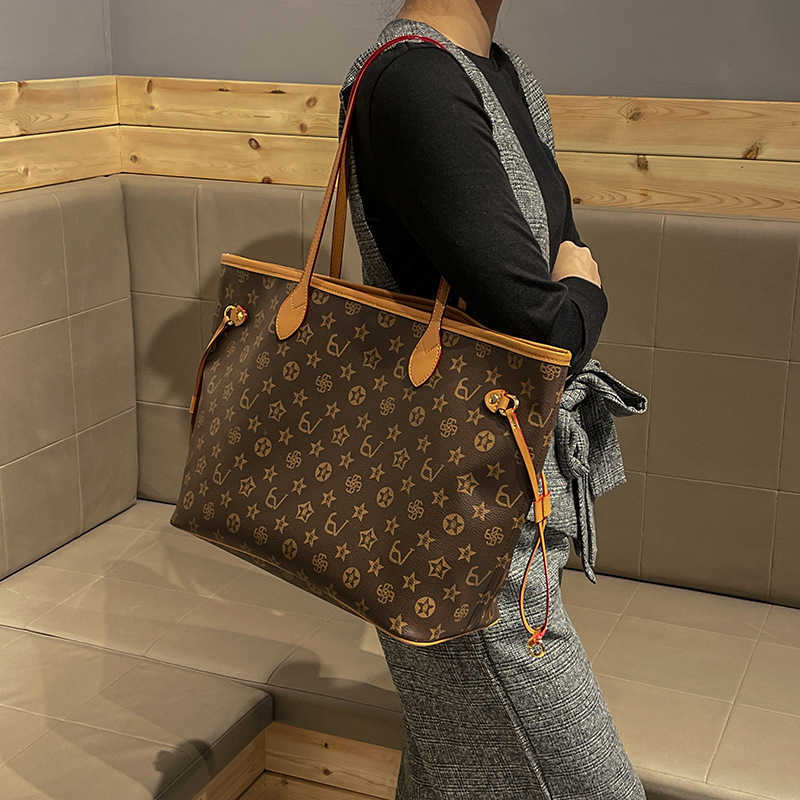 Designer Large Capacity Tote Bag New Fashionable and Versatile Mother-and-Child Shopping Bag Women's Shoulder Bag
