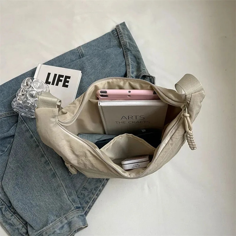 Durable Nylon Fabric Shoulder Bag High Capacity Womens Crossbody Messenger Bag Stylish Versatile Hobo Bag for Everyday Use 260306