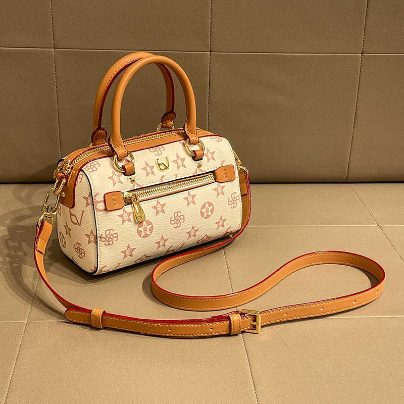 Designer Bowling Bag Women's New Fashionable Boston Pillow Bag Luxurious High-Capacity Tote Bag