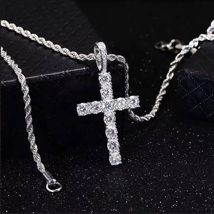 MOC Hip Hop Moissanite Cross Pendant 925 Sterling Silver VVS Moissanite Cross Jesus Christian Religious Pendant for Women Men