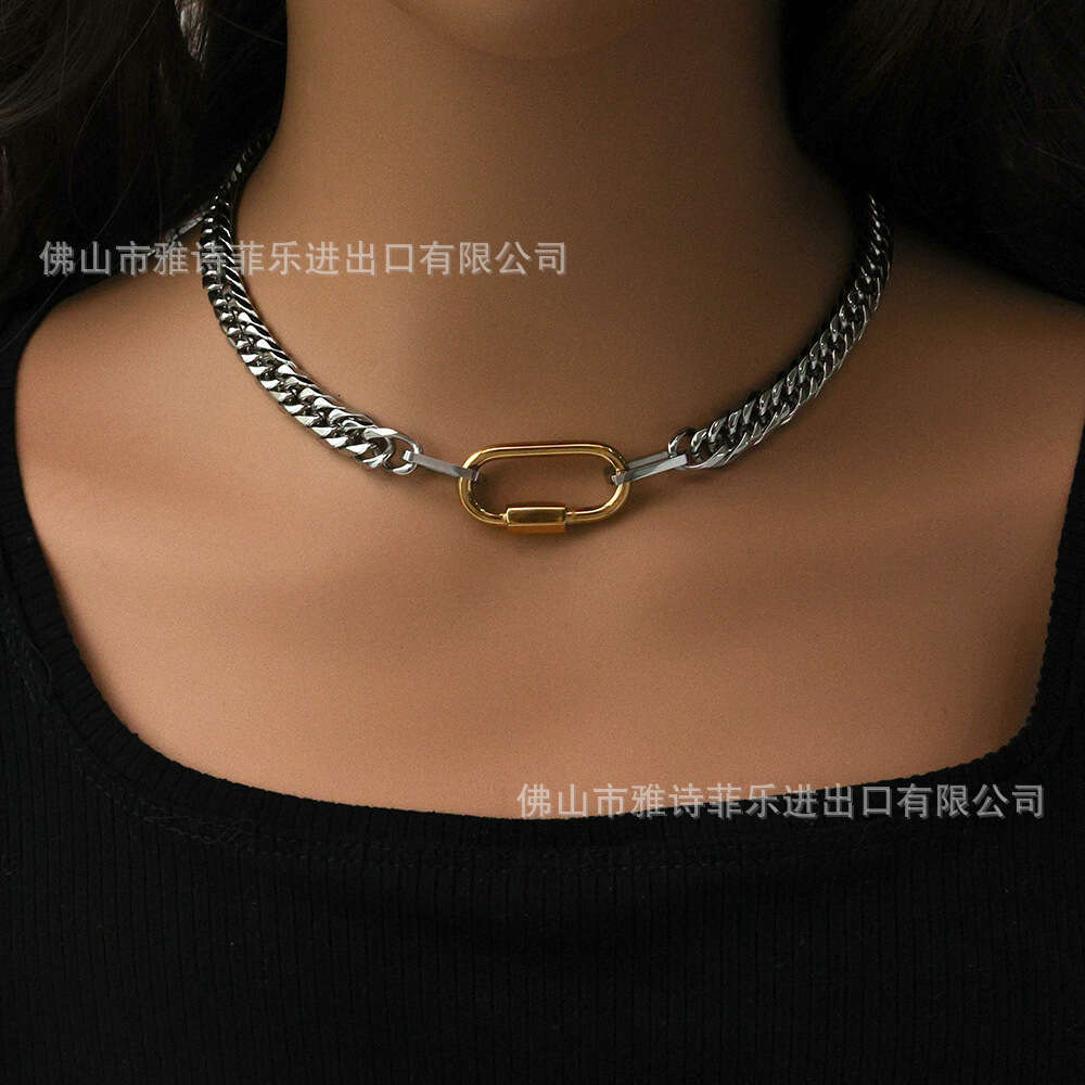 High-Quality Polished Stainless Cuban Chain Two-Tone Splicing Titanium Steel Vacuum Electroplated 18k Gold Carabiner Necklace