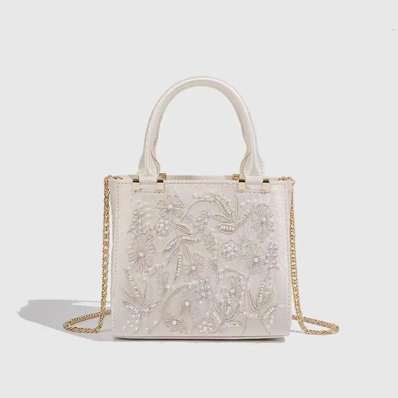 Elegant Soft Pearl Embroidery Fashion Handbag Silk Cheongsam Evening Clutch Chain Shoulder Bag Urban Minimalist Style Tote Chic 260302