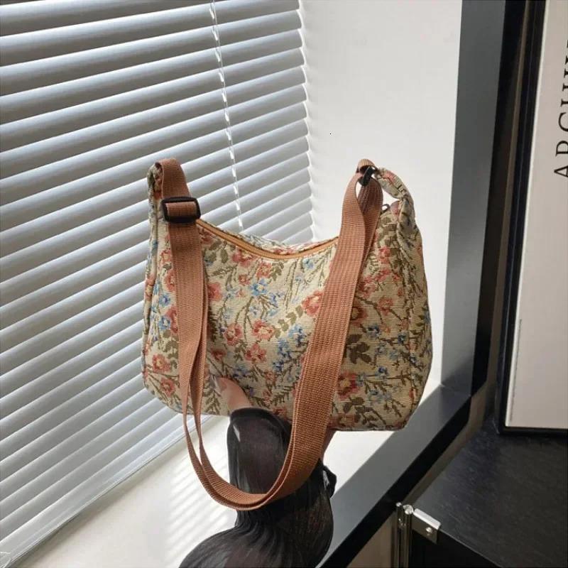 Women Small Underarm Bag Chinese Style Shoulder Versatile Literary Prints Cloth Crescent Pack Portable Womens Handbags 260307