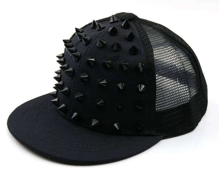 BASEBALL CAPS FOR BOTH Men Women Boys Girls Punk Studded Baseball Hip-Hop Hat Adjustable Snapback Spike Rivet Stud Cap Y260304