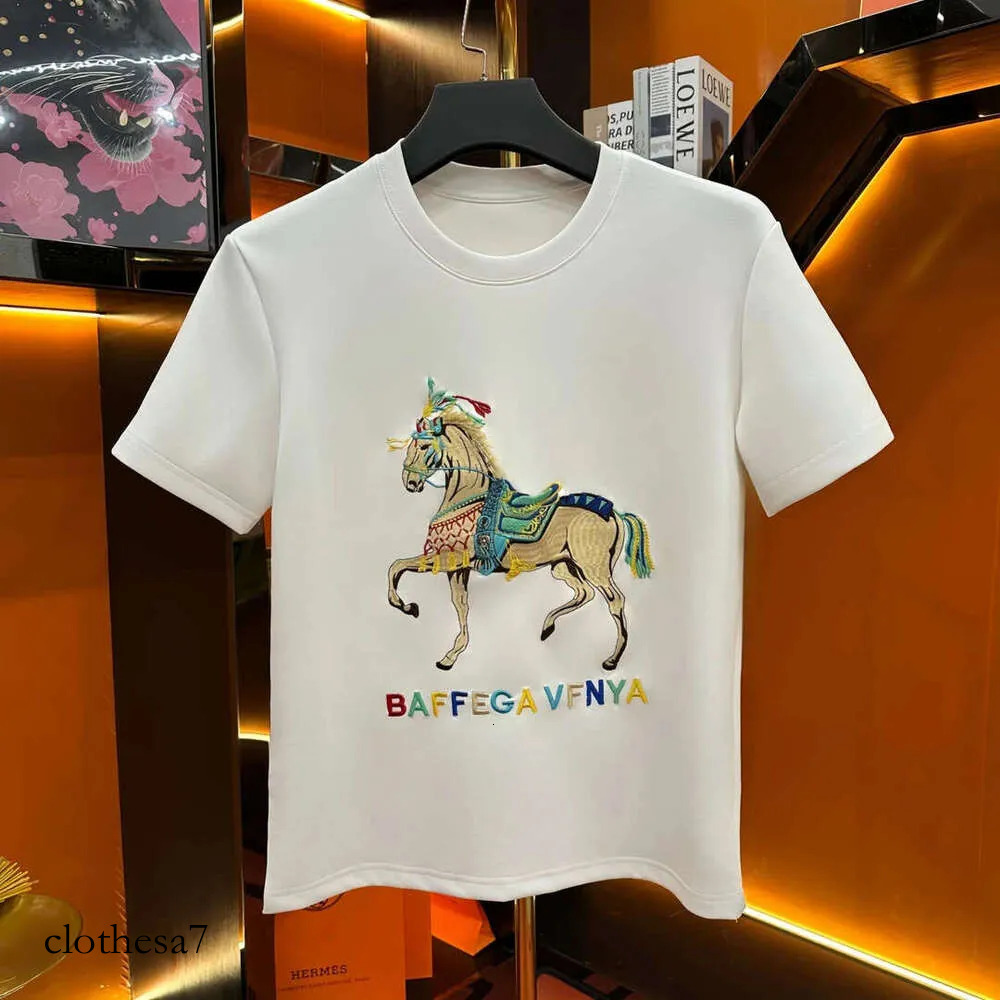 New Men's Autumn/Winter Fashion Short Sleeve T-Shirt With Horse Embroidery, European Style, Loose Fit, Casual And Stylish