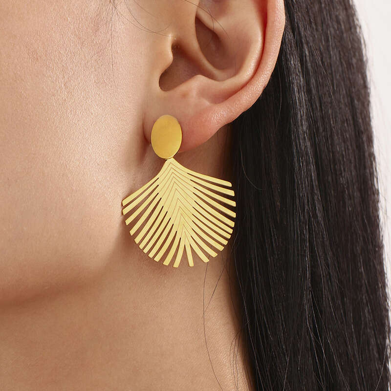 Women's Vintage Earrings: Beach Ocean Coconut Leaf Texture Stainless Steel Gold-plated Ins Style Women's Earring, Classic Unisex Jewelry for