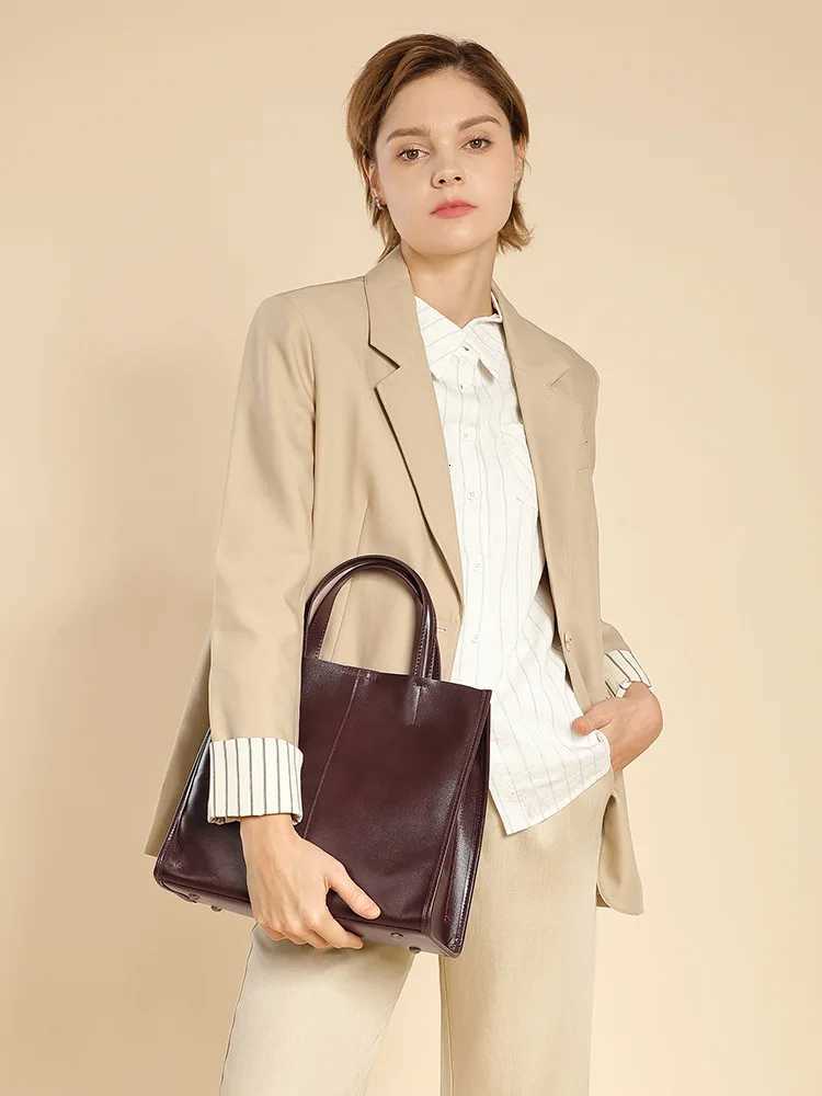 Genuine leather cowhide Womens handbag tote bucket bag 2026 new fashion crossbody bag high quality large capacity shoulder bag H260306