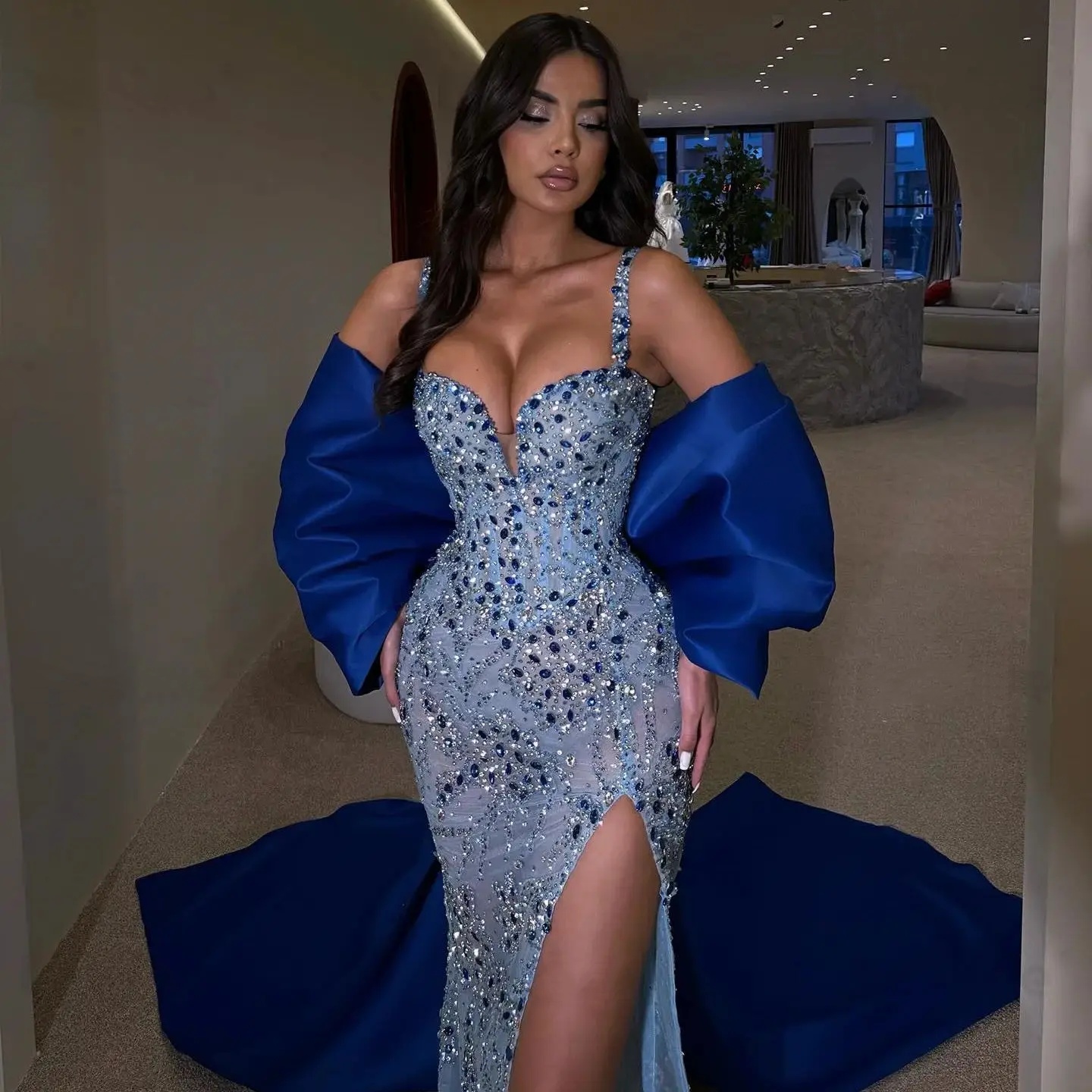 Glamorous Evening Dresses Crystal Spaghetti Straps Prom Dress Detachable Train Side Split Customized Party Gowns Vestidos De Noche Plus Size