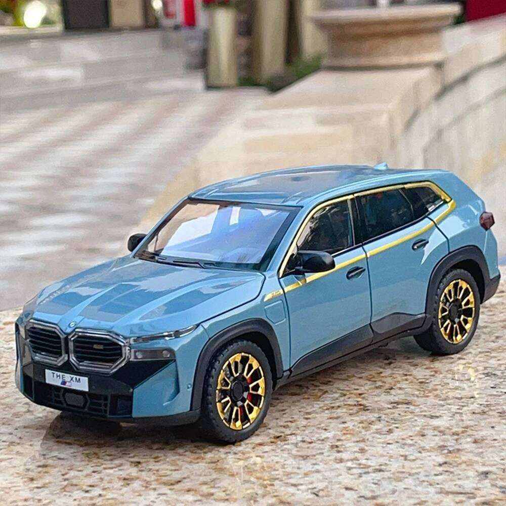 1:24 XM X5 Alloy Miniature Model Toys Diecast Car Sound Light Pull Back 6 Doors Opened Front Wheel Steering Vehice Birthday Gift Z260306