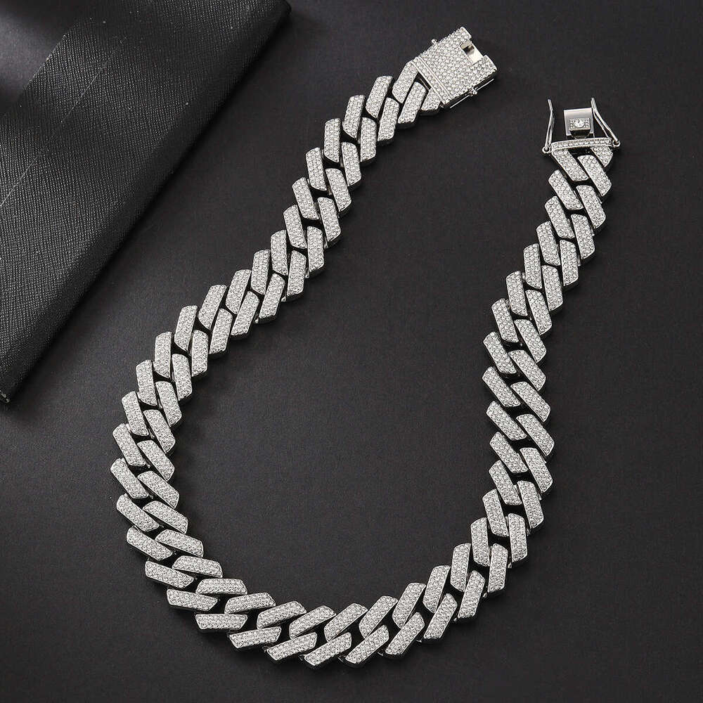 Cross-border 20mm diamond-shaped chain with clasp, high-quality light luxury fashion alloy three-row diamond Cuban necklace, thick necklace