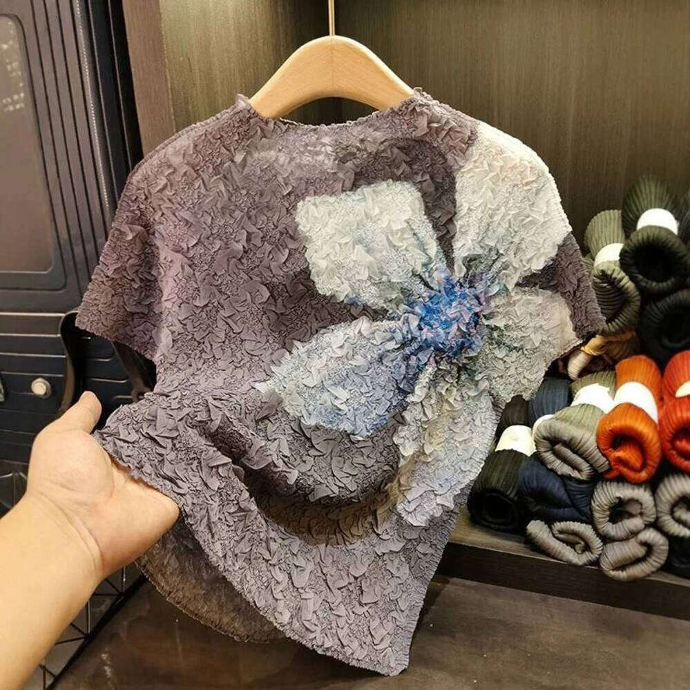 ZHE HAN Summer Pleated Embroidered Fold T-Shirt Women Miyake New Printing Short Sleeve Casual Thin Design Sense Pleat Tops