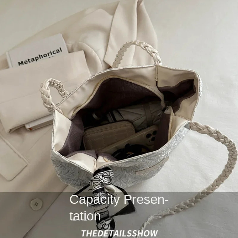 Niche National Style Embroidery Flower Shoulder Bag Summer Autumn Ribbon Decoration Handle Women Casual Tote 260307