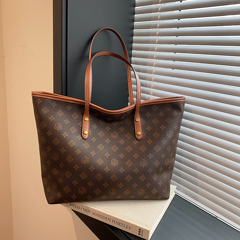Cross-border Commuting Large Bag 2026 New Designer Bag Vintage Large Capacity Single Luxury Bag Shoulder Women's Bag High-end Handheld Trendy Tot