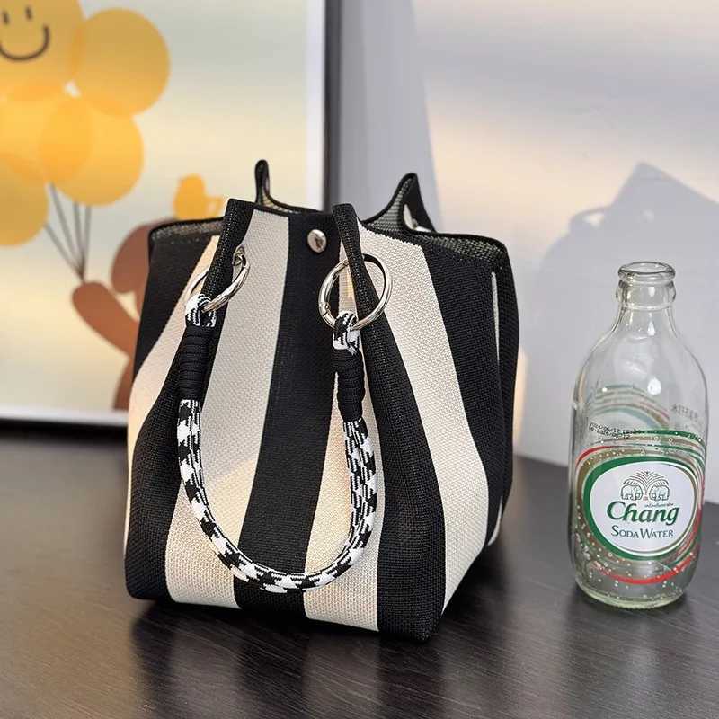 Metal Ring Handbag Fashionable WomenS Bucket Bag Knit Tote Bag Spacious Color Block Handbag For Leisure Travel Daily Commuting H260306
