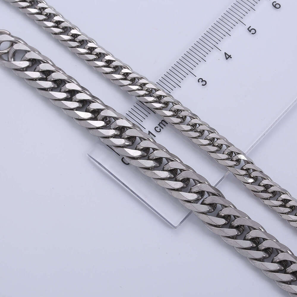 AML source manufacturer wholesales men's classic fine jewelry stainless steel encrypted six-sided polished Cuban chain bracelet