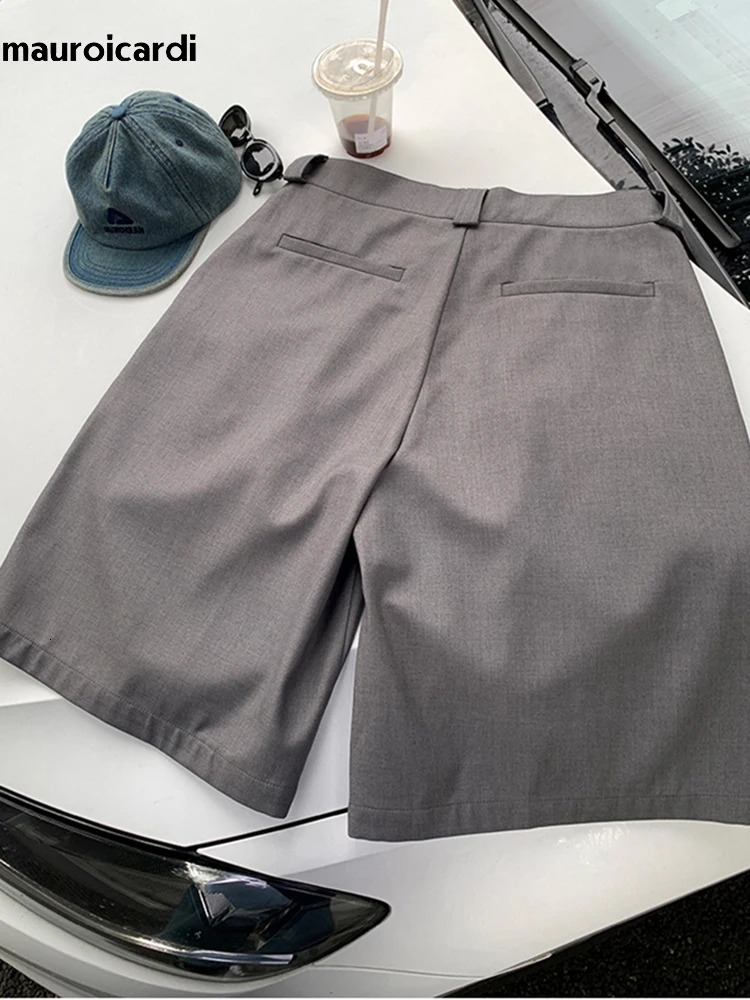 Mauroicardi Spring Summer Loose Casual Soft Grey Pleated Shorts for Men with High Waist Short Straight Pants Korean Clothes 260304