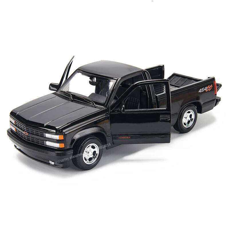 Maisto 1:24 1993 Chevrolet 454 SS Pick-up simulation alloy car model crafts decoration collection toy tool gift birthday present Z260306