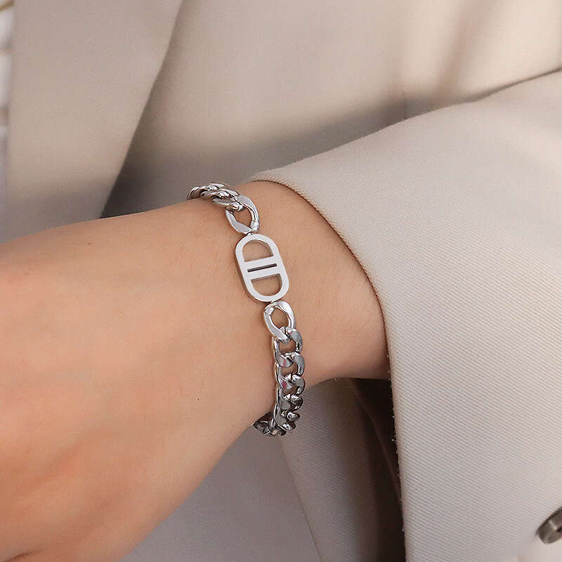Heavy Industry High-Quality Thick gold Lter Titanium Steel Necklace for Women European and American Ins Intern Celebrity Hip-Hop Short Clavicle Chain
