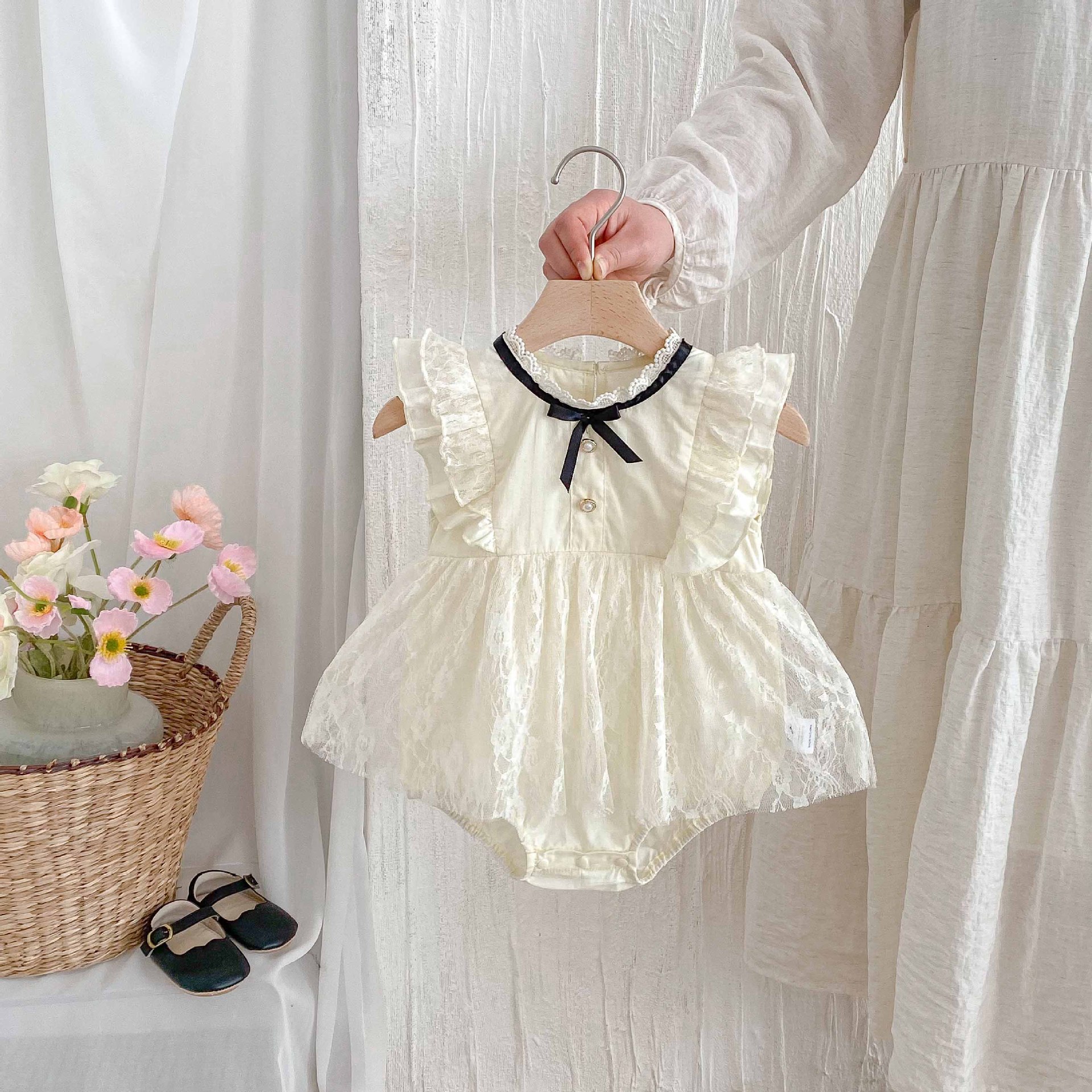 Summer newborn jumpsuit sweet short sleeved clothes full moon baby romper