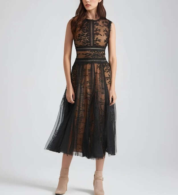 2026 Spring/Summer New Designer Fashion Mesh Embroidered Sleeveless Waist Elegant Medium length Skirt