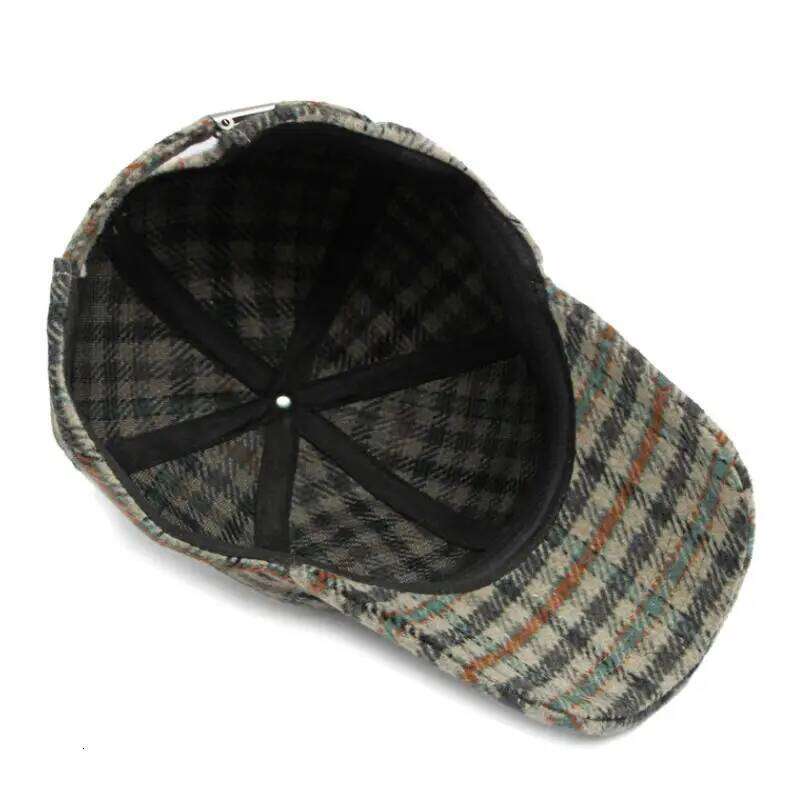 Elegant Plaid Fleece Baseball Cap Thick Warm Casual British Retro Style Two-Tone Design Perfect for Everyday & Holiday Outfits Y260304