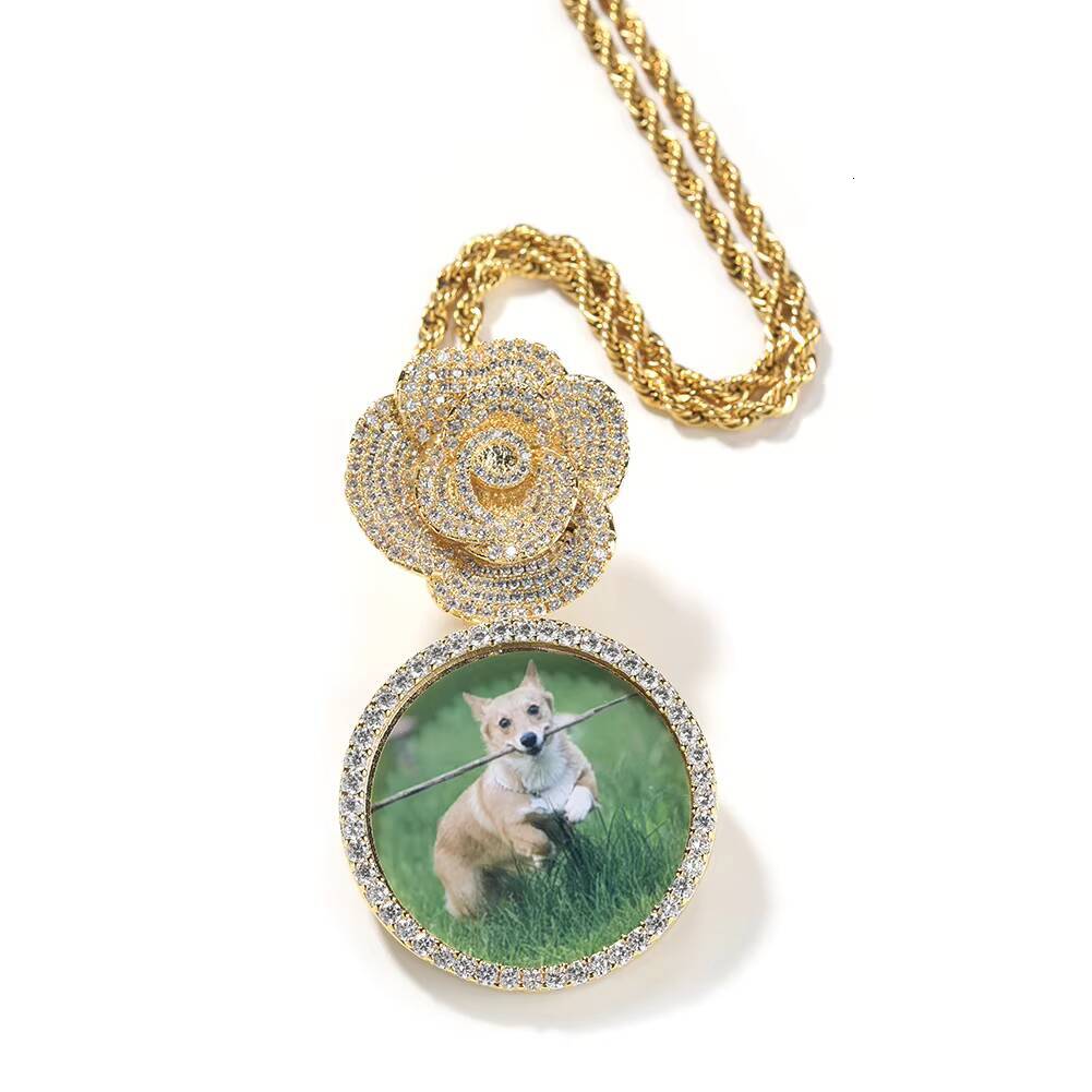 Iced Out Hip-Hop Memory Rose Shape Buckle Pendant Custom Flower Clasp Photo Medallion Necklace Fashion Accessory