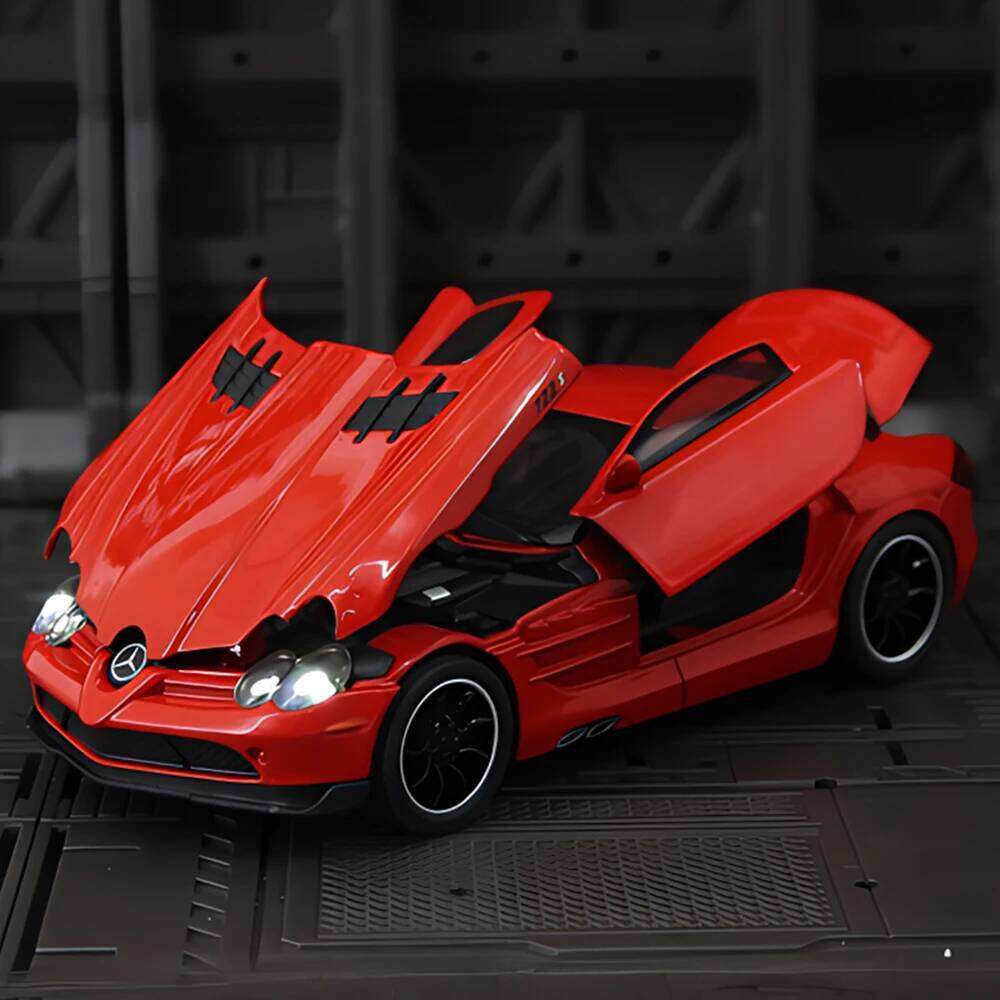 1:32 SLR 772S Diecast Alloy SLS Models Car Toys with Sound Light Pull Back Doors Opened Sports Cars Fashion Ornament Boys Gifts Z260306