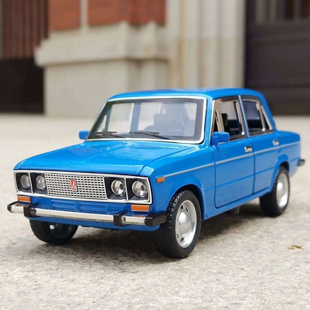 1:24 LADA 2106 M3 Model Toys Diecast Alloy Car 6 Doors Opened Sound Light Pull Back Rubber Tires Miniature Vehices Collect Gifts Z260306